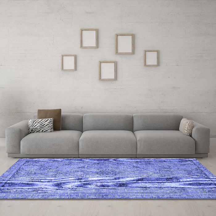 Machine Washable Persian Blue Traditional Rug in a Living Room, wshtr4347blu