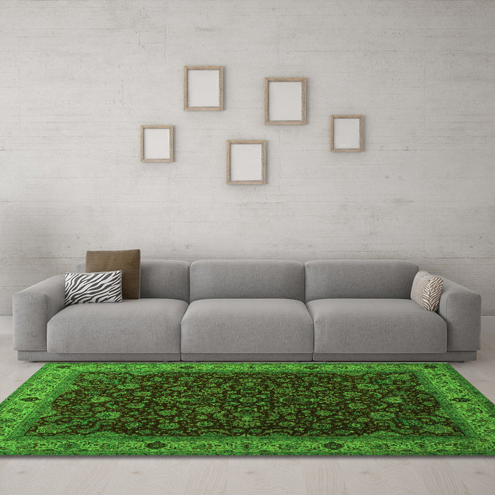 Machine Washable Persian Green Traditional Area Rugs in a Living Room,, wshtr434grn