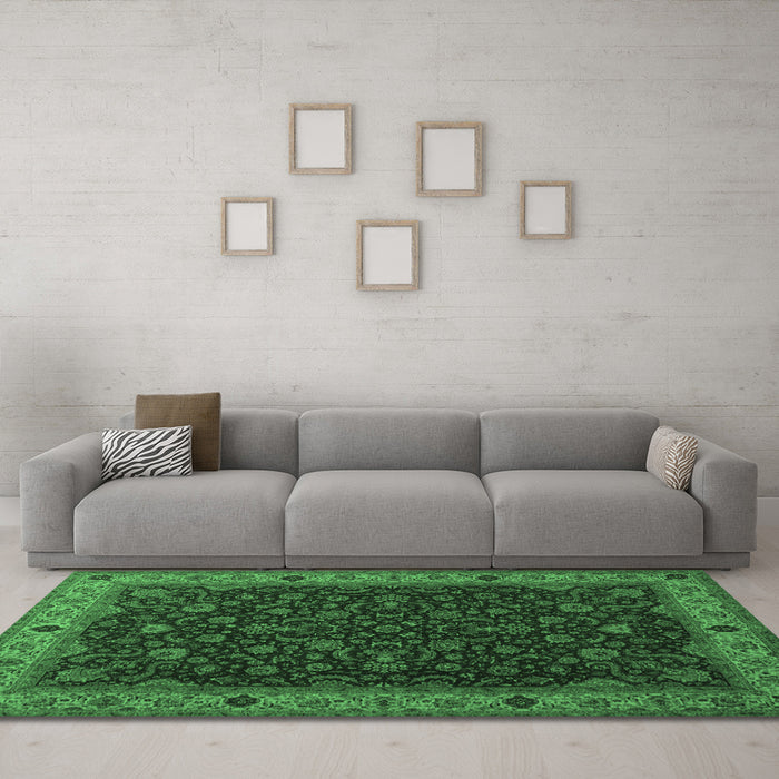 Machine Washable Persian Emerald Green Traditional Area Rugs in a Living Room,, wshtr434emgrn