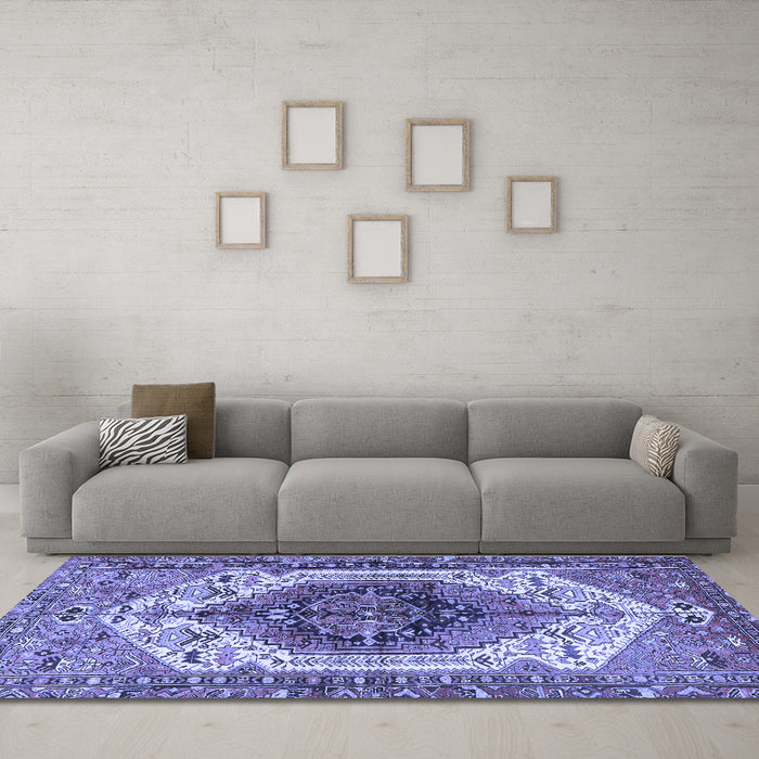 Machine Washable Persian Blue Traditional Rug in a Living Room, wshtr4350blu