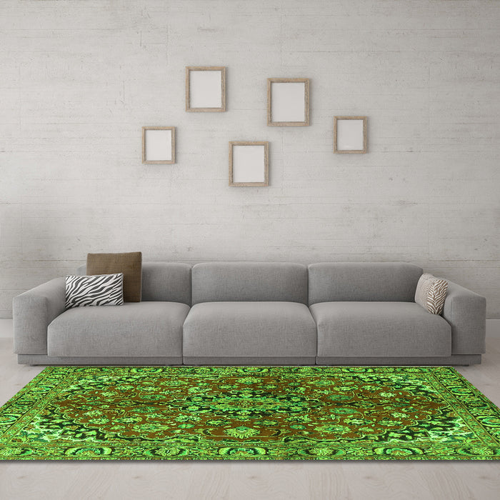 Machine Washable Medallion Green Traditional Area Rugs in a Living Room,, wshtr4352grn