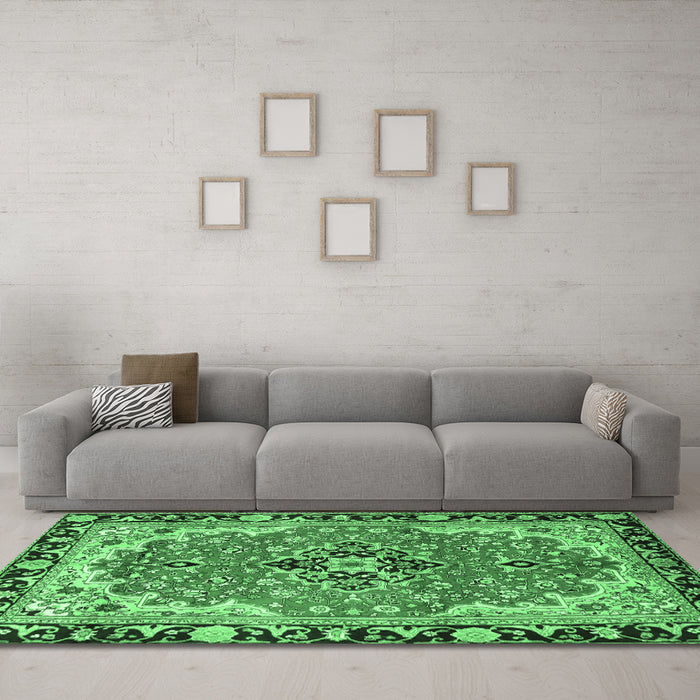 Machine Washable Medallion Emerald Green Traditional Area Rugs in a Living Room,, wshtr4355emgrn