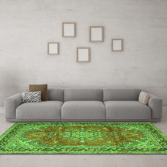 Machine Washable Medallion Green Traditional Area Rugs in a Living Room,, wshtr4359grn