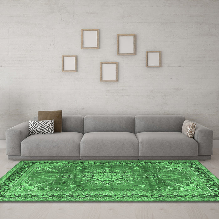 Machine Washable Medallion Emerald Green Traditional Area Rugs in a Living Room,, wshtr4359emgrn