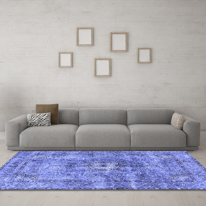 Machine Washable Persian Blue Traditional Rug in a Living Room, wshtr4361blu