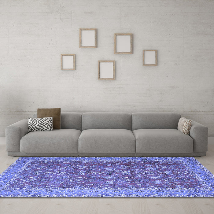Machine Washable Persian Blue Traditional Rug in a Living Room, wshtr4362blu