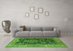 Machine Washable Persian Green Traditional Area Rugs in a Living Room,, wshtr4363grn