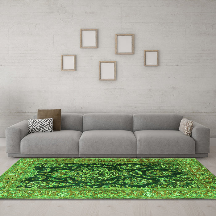 Machine Washable Persian Green Traditional Area Rugs in a Living Room,, wshtr4363grn
