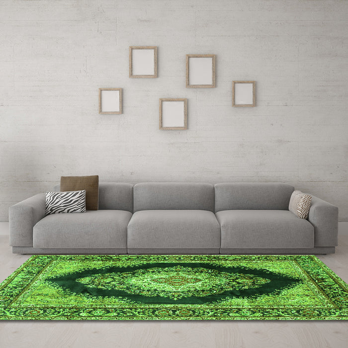 Machine Washable Medallion Green Traditional Area Rugs in a Living Room,, wshtr4364grn