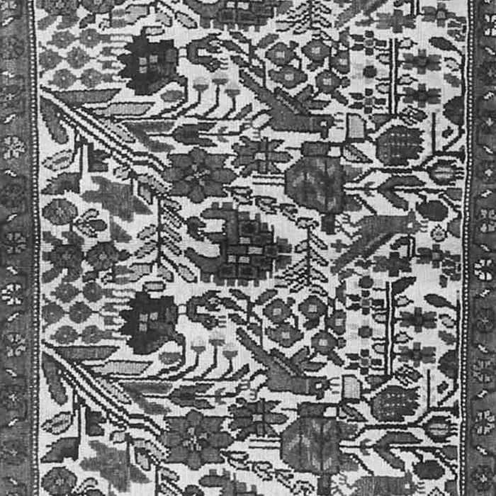 Serging Thickness of Machine Washable Persian Gray Traditional Rug, wshtr4367gry