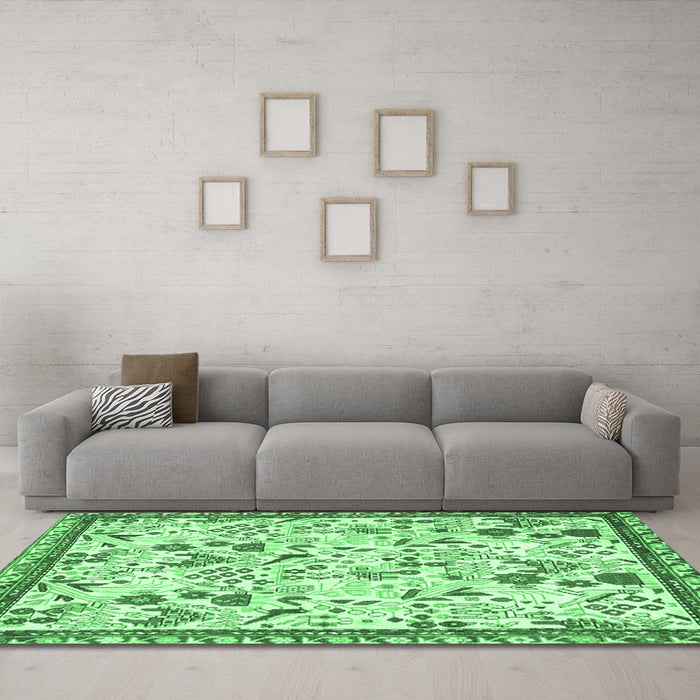 Machine Washable Animal Emerald Green Traditional Area Rugs in a Living Room,, wshtr4369emgrn