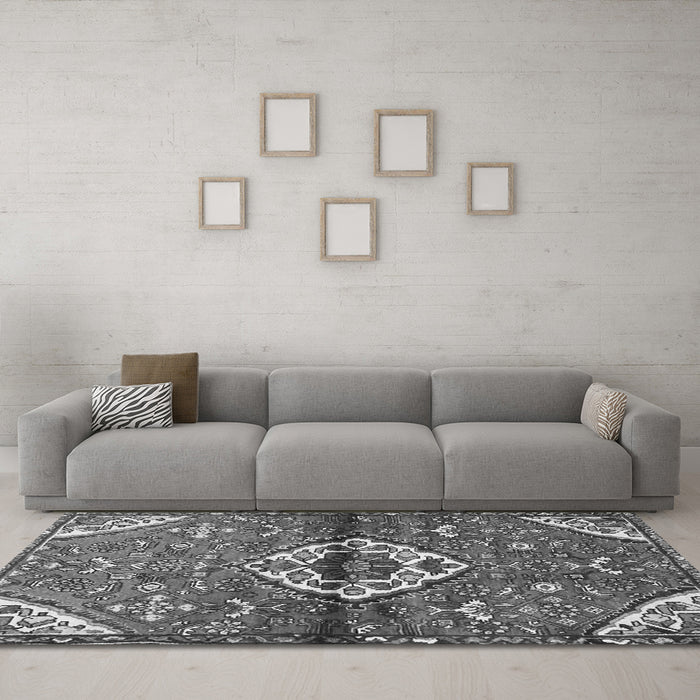Machine Washable Medallion Gray Traditional Rug in a Living Room,, wshtr4370gry