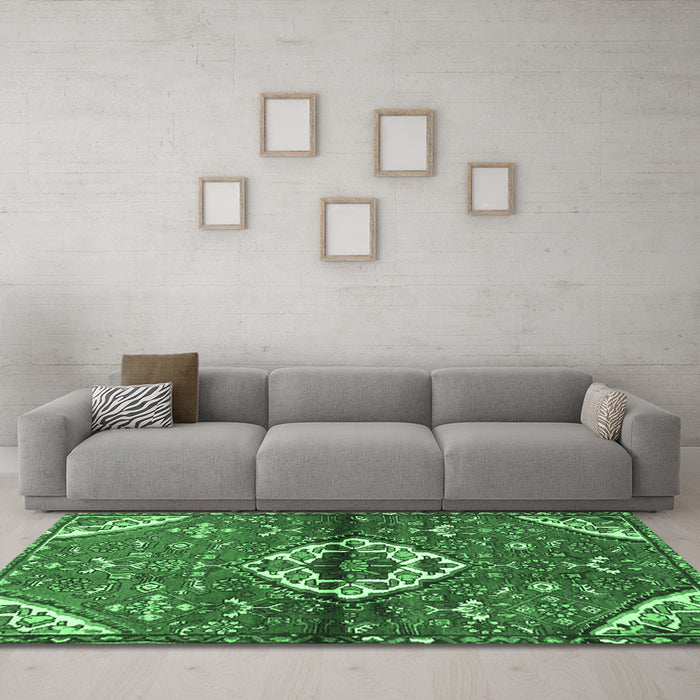 Machine Washable Medallion Emerald Green Traditional Area Rugs in a Living Room,, wshtr4370emgrn