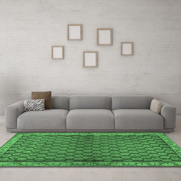 Machine Washable Persian Emerald Green Traditional Area Rugs in a Living Room,, wshtr4373emgrn