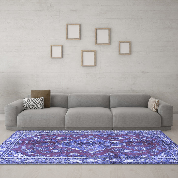 Machine Washable Persian Blue Traditional Rug in a Living Room, wshtr4376blu