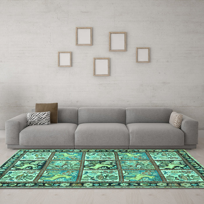 Machine Washable Persian Turquoise Traditional Area Rugs in a Living Room,, wshtr4382turq