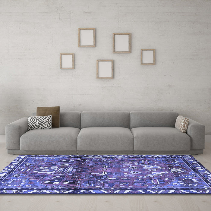 Machine Washable Persian Blue Traditional Rug in a Living Room, wshtr4383blu
