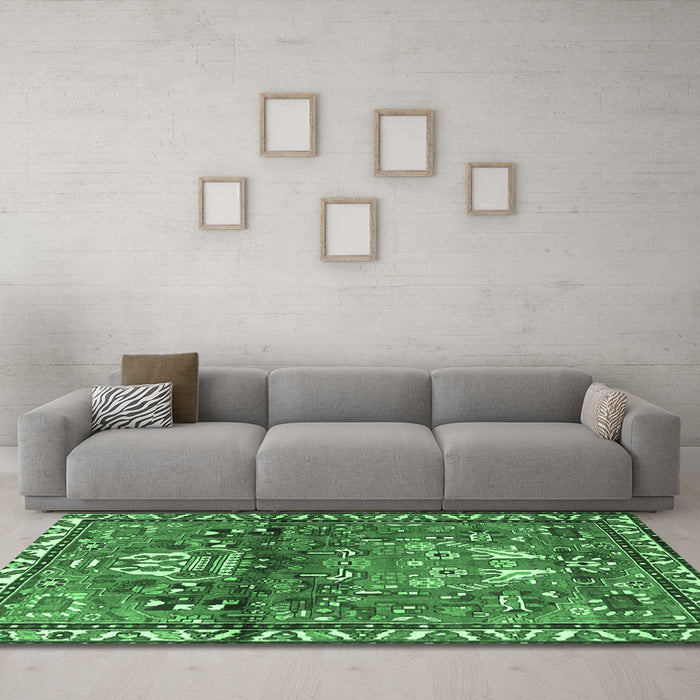 Machine Washable Persian Emerald Green Traditional Area Rugs in a Living Room,, wshtr4383emgrn
