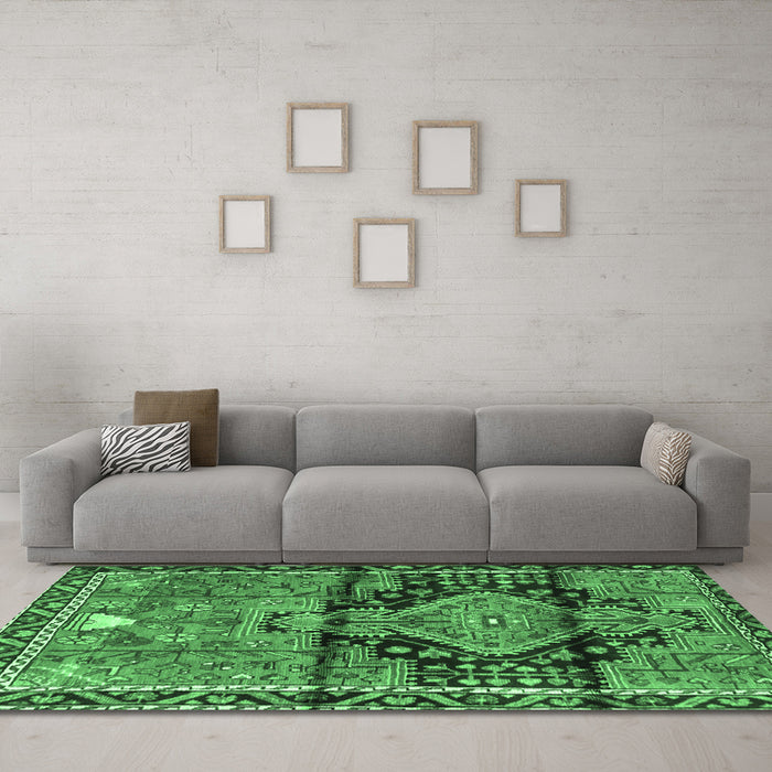 Machine Washable Persian Emerald Green Traditional Area Rugs in a Living Room,, wshtr4385emgrn