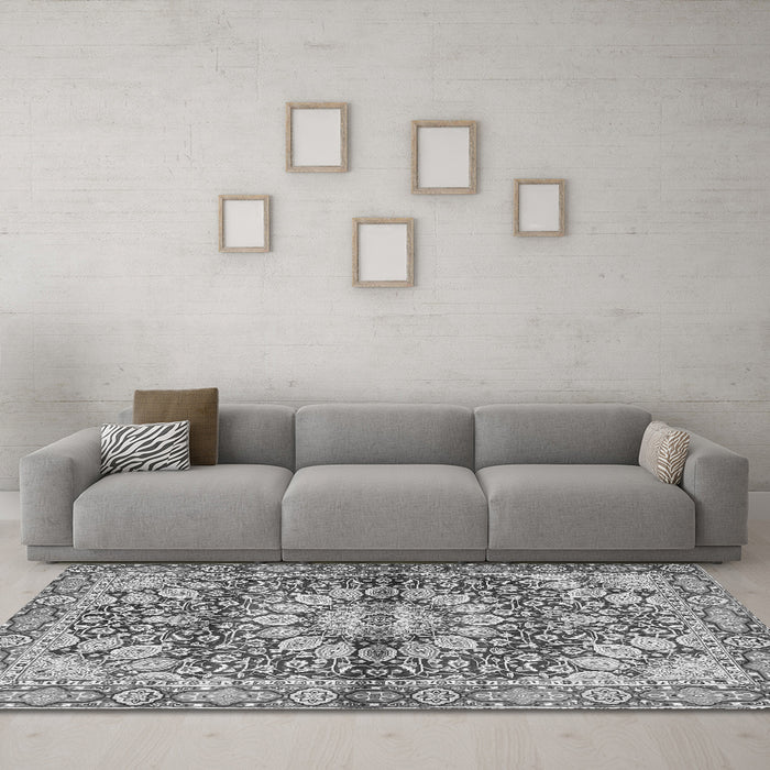 Machine Washable Persian Gray Traditional Rug in a Living Room,, wshtr4386gry
