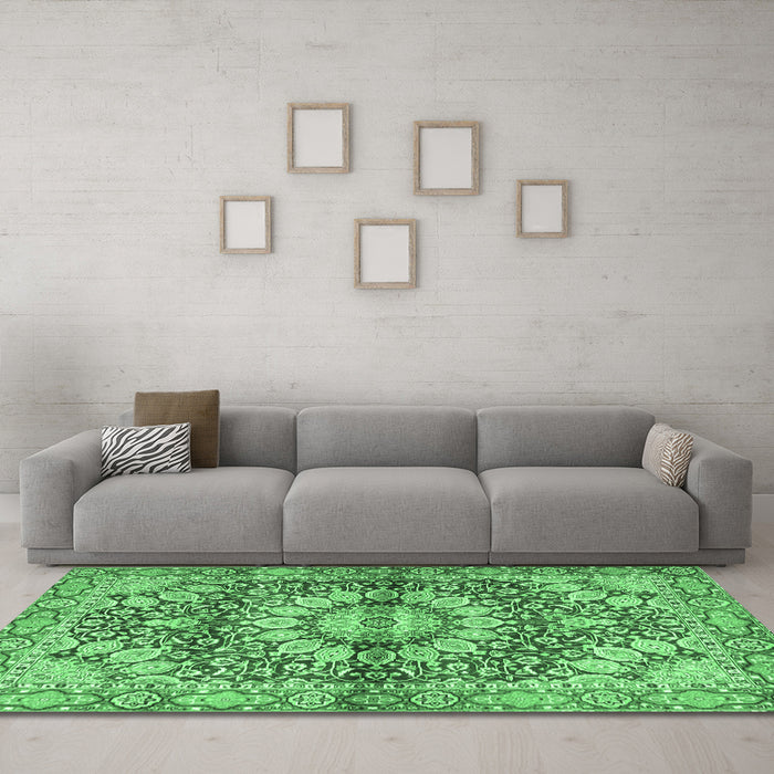 Machine Washable Persian Emerald Green Traditional Area Rugs in a Living Room,, wshtr4386emgrn