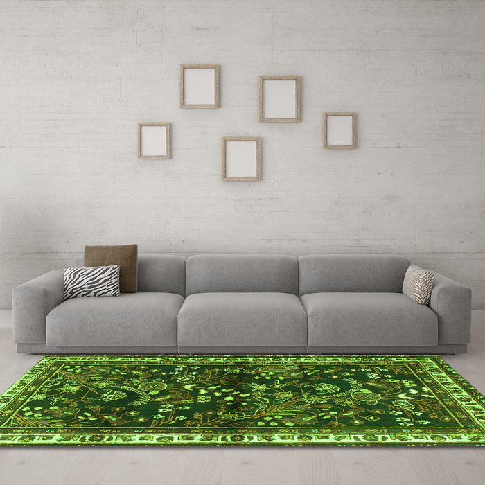 Machine Washable Persian Green Traditional Area Rugs in a Living Room,, wshtr4387grn