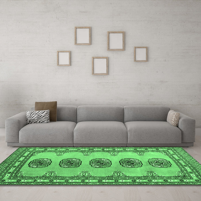Machine Washable Southwestern Emerald Green Country Area Rugs in a Living Room,, wshtr438emgrn