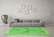 Machine Washable Animal Green Traditional Area Rugs in a Living Room,, wshtr4391grn