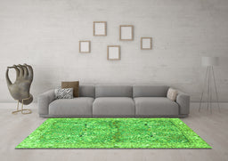 Machine Washable Animal Green Traditional Area Rugs in a Living Room,, wshtr4391grn