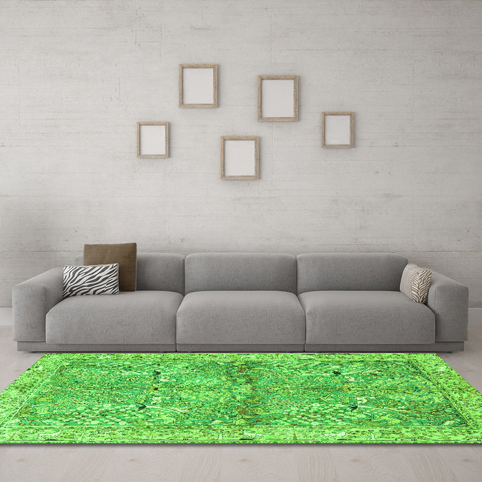 Machine Washable Animal Green Traditional Area Rugs in a Living Room,, wshtr4391grn