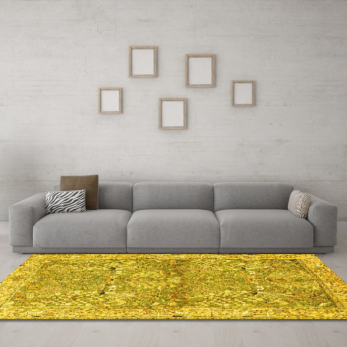 Machine Washable Animal Yellow Traditional Rug in a Living Room, wshtr4391yw