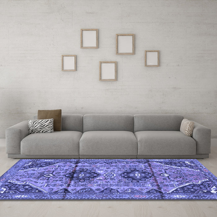 Machine Washable Persian Blue Traditional Rug in a Living Room, wshtr4392blu