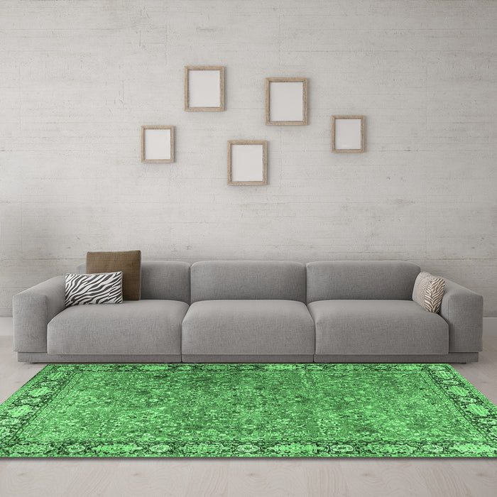 Machine Washable Animal Emerald Green Traditional Area Rugs in a Living Room,, wshtr4394emgrn
