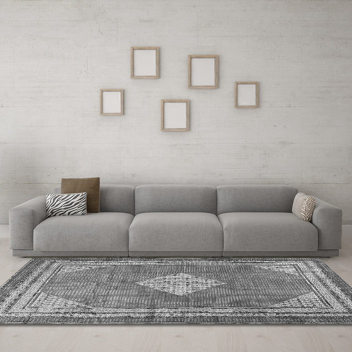 Machine Washable Medallion Gray Traditional Rug in a Living Room,, wshtr4395gry