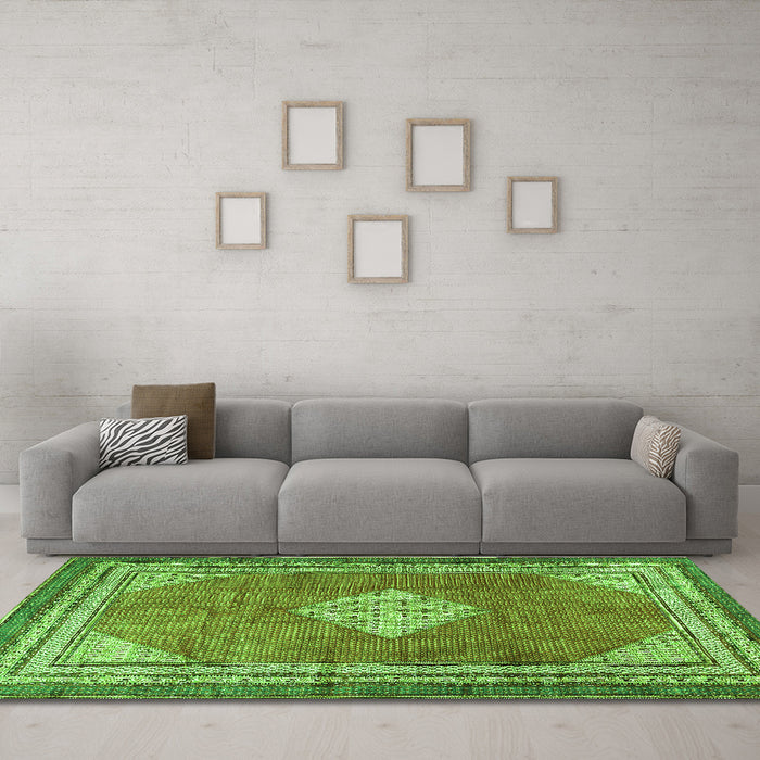Machine Washable Medallion Green Traditional Area Rugs in a Living Room,, wshtr4395grn