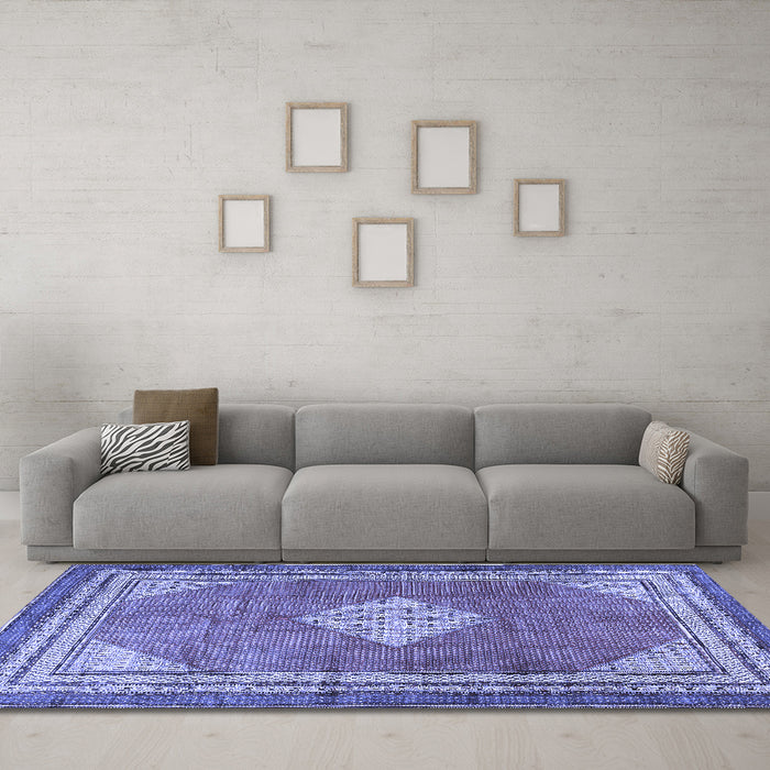 Machine Washable Medallion Blue Traditional Rug in a Living Room, wshtr4395blu