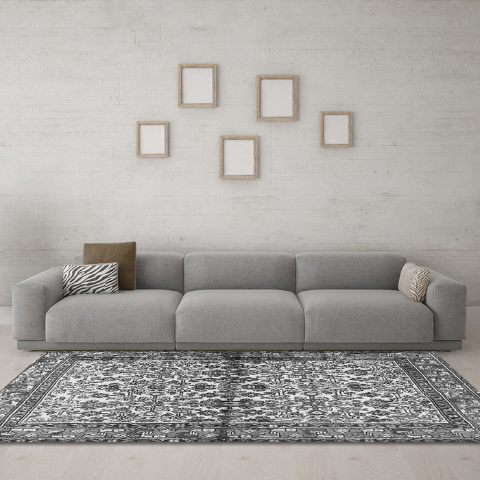 Machine Washable Persian Gray Traditional Rug in a Living Room,, wshtr4396gry