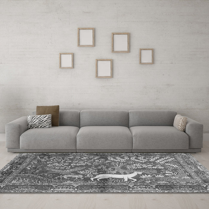 Machine Washable Persian Gray Traditional Rug in a Living Room,, wshtr4402gry
