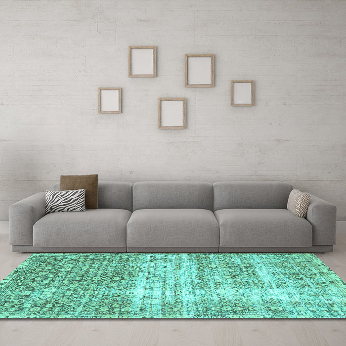 Machine Washable Persian Turquoise Traditional Area Rugs in a Living Room,, wshtr4404turq