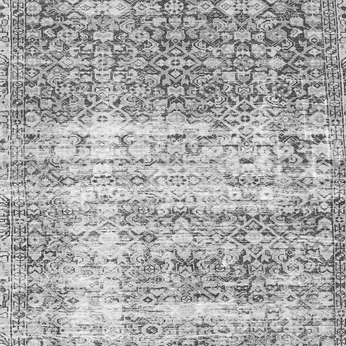 Serging Thickness of Machine Washable Persian Gray Traditional Rug, wshtr4404gry