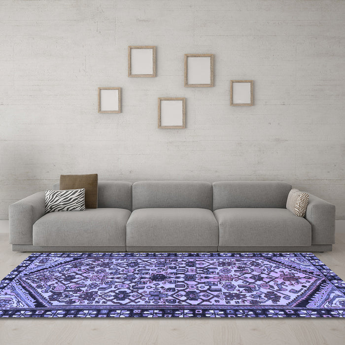 Machine Washable Persian Blue Traditional Rug in a Living Room, wshtr4409blu