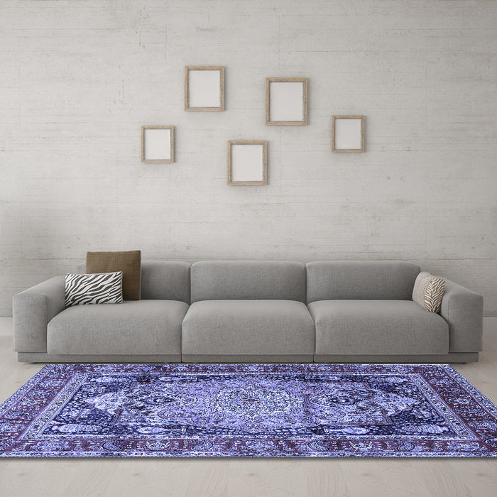 Machine Washable Medallion Blue Traditional Rug in a Living Room, wshtr440blu