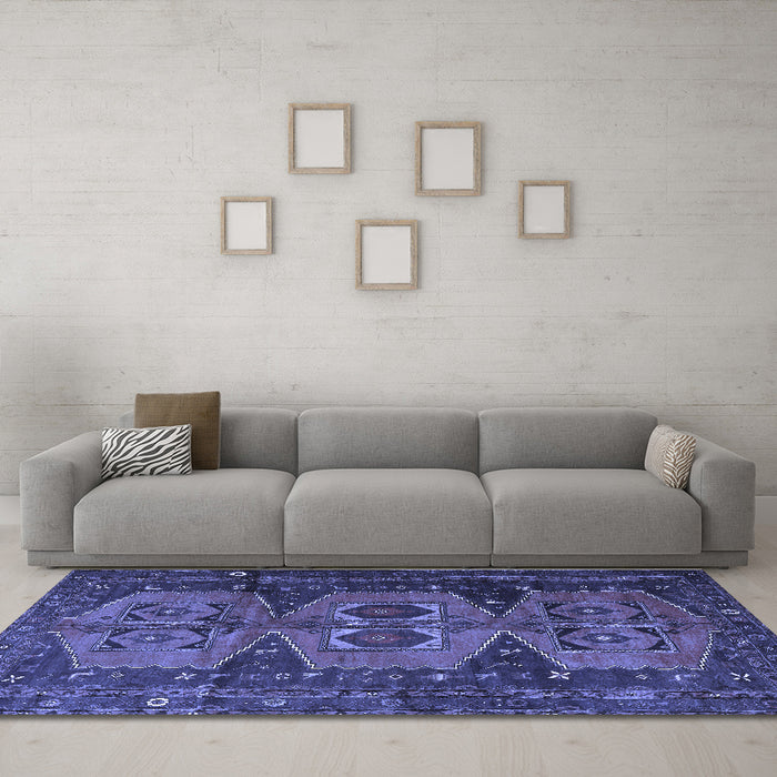 Machine Washable Persian Blue Traditional Rug in a Living Room, wshtr4410blu