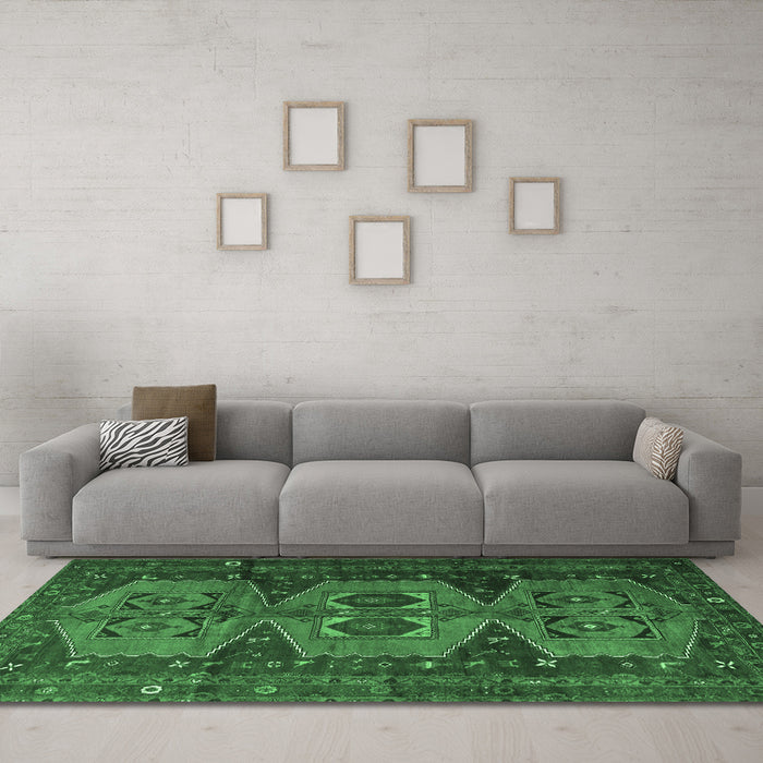 Machine Washable Persian Emerald Green Traditional Area Rugs in a Living Room,, wshtr4410emgrn