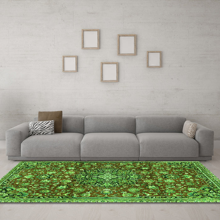 Machine Washable Persian Green Traditional Area Rugs in a Living Room,, wshtr4414grn