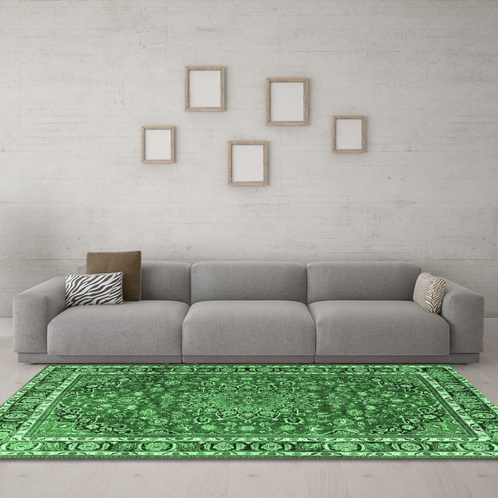 Machine Washable Persian Emerald Green Traditional Area Rugs in a Living Room,, wshtr4415emgrn