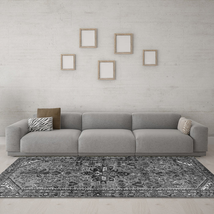 Machine Washable Persian Gray Traditional Rug in a Living Room,, wshtr4418gry
