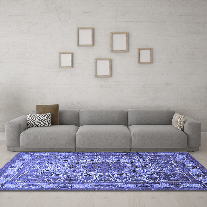 Machine Washable Medallion Blue Traditional Rug in a Living Room, wshtr441blu