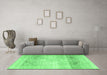 Machine Washable Persian Emerald Green Traditional Area Rugs in a Living Room,, wshtr4421emgrn