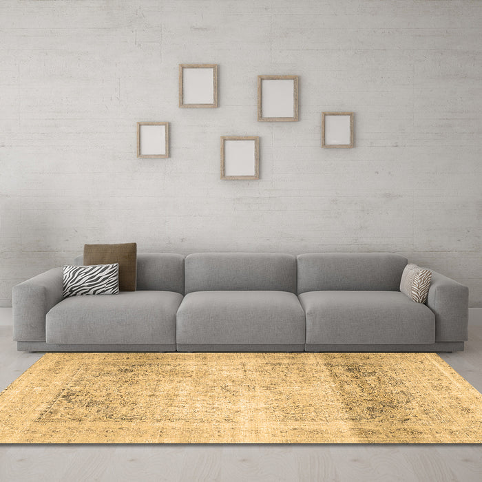 Machine Washable Persian Brown Traditional Rug in a Living Room,, wshtr4421brn